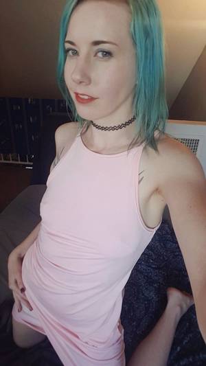 Choker - Makin some 90s porn today! Got my Friends nipples ready for action #choker  #chokeherpic.twitter.com/qhjVkYPovT