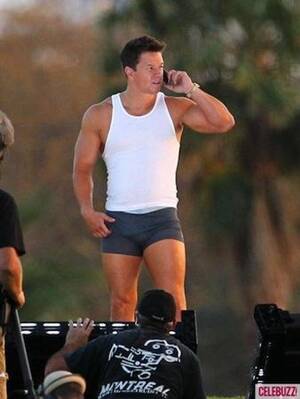 Mark Wahlberg Gay Porn - Mark Wahlberg Back In His Underwear