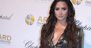 Blonde Lesbian Demi Lovato - It's irrelevant' - Demi Lovato refuses to give us any answers about her  sexuality in new interview | Page 2 of 2 | PinkNews