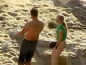 girl peeing on beach voyeur - Beach Pee Desperation - Video search | Free Sex Videos on Voyeurhit