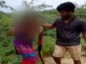 Girl Forced Sex - Hyderadabd Crime News Video: Minor girl molested in Hyderabad | City -  Times of India Videos