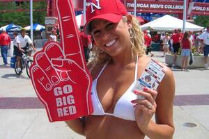 Katie Couric Pussy - Porn star joins Match.com 'fake profiles' suit