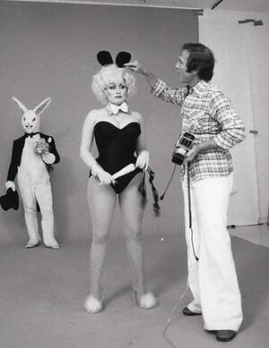 Dolly Parton Nude Porn - Dolly Parton Playboy photo shoot (1978) : r/OldSchoolCool