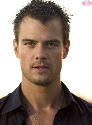 Fergie Shower Porn - Josh Duhamel always looks like he is fresh out of the shower and would be  smelling