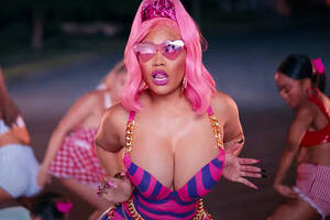big booty shemale nicki minaj - Nicki Minaj Drops 'Super Freaky Girl' Video - Watch - XXL