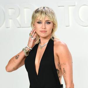 miley cyrus sex tape lesbian - Miley Cyrus on her bisexual preferences and women's bodies