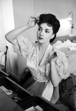 1950s Italian Porn - Gina Lollobrigida 1950's Italian actress