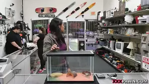 Bearded Dragon Xxx Pawn Shop - Pawn A Bearded Dragon For A White Anaconda - XXX Pawn | xHamster