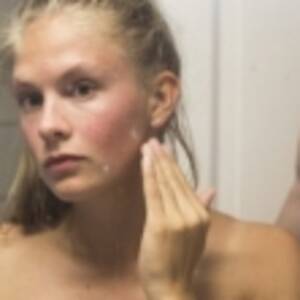 Emma Holten Revenge Porn - Une Danoise se bat contre le Â«revenge pornÂ» en posant nue ouâ€¦ | Femina