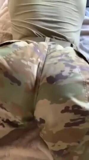 Military Buff Girl Porn - Military muscle slut wants his hole stuffed - ThisVid.com em inglÃªs