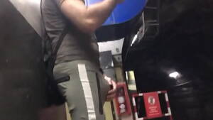 Bulto Xtube Porn - Marcando bulto - XVIDEOS.COM