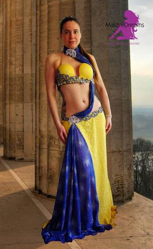 Arab Belly Dancer Natalia Porn - Glamorous yellow belly dance costume, with contrasting sapphire blue insets  and decorations Decorated with hundreds