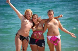 beach voyeur topless teen - Beach Voyeur | MOTHERLESS.COM â„¢