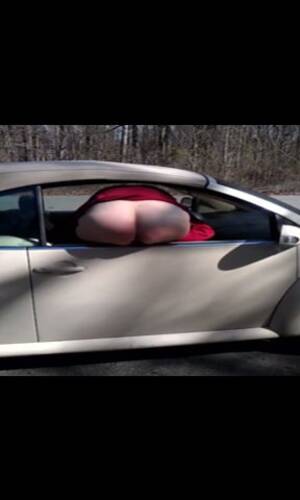 Girl Car Window Fuck Out - Big ass girlfriend fucked out the car window | voyeurstyle.com