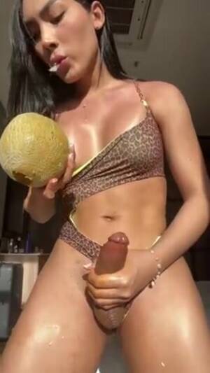 ladyboy cums in melon - Shemale fuck melon and cum - ThisVid.com