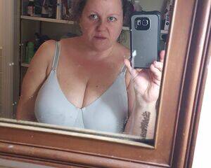 bbw mature granny mirror - BBW mom Mirror selfie big boobs in a bra - Slutty Mom's | MOTHERLESS.COM â„¢