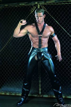 Gay Male Porn Stars Dressed In Leather - Enlared asshole fetish