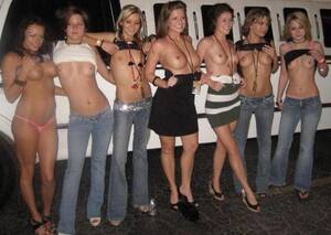 Amateur Bachelorette Party Big Tits - How the bachelorette party avoided a ticket for their limo driver Porno  Photo - EPORNER