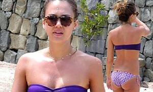 Jessica Alba Lesbian - Jessica Alba reveals scorched skin on the beach in St Barts | Daily Mail  Online