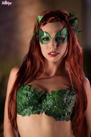 Hq Cosplay Porn - EntÃ£o nÃ£o deixe de conferir este super Cosplay PornÃ´ da Mulher Gato. Quem  nunca fantasiou fuder essa gostosa?