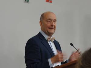 Elvira Grey Fable Porn - Cuba: Tallies and Tales of the Reforms / Vicente BotÃ­n