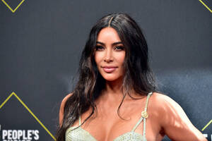 Amateur Blowjob Kim Kardashian - Kim Kardashian Still Makes $360,000 Every Year for Her 2007 Sex Tape