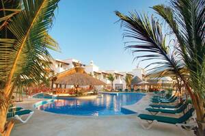 multiple nudist camp sex - cdn1.matadornetwork.com/blogs/1/2022/06/nudist-res...