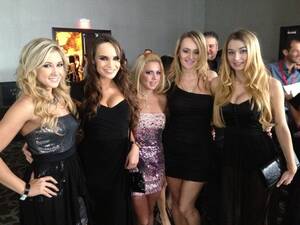 Female Porn Star Of The Year 2013 - AVN Awards Ceremony 2013: Porn Stars Win Big, Hit Red Carpet In Las Vegas  (NSFW PHOTOS) | HuffPost Weird News