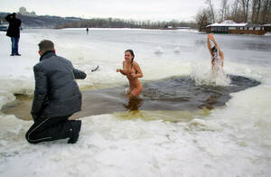 natural nudist girls groups naked - Big group of russian nudists swimming naked at winter â€” Russian Sexy Girls