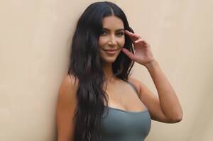 Kim Kardashian Lesbian Sex Porn - Kim Kardashian tips all her siblings to join her in billionaire club |  Metro News