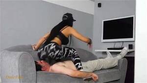 Leggings Porn Couch - Watch Facesitting leggings - Femdom, Fullweight, Facesitting Porn -  SpankBang