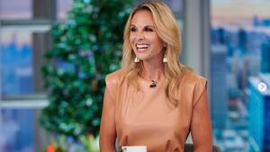 Elisabeth Hasselbeck Fucking - Elisabeth Hasselbeck Shares Pro-Life Stance on THE VIEW: 'Our Creator  Assigns Value to Life'