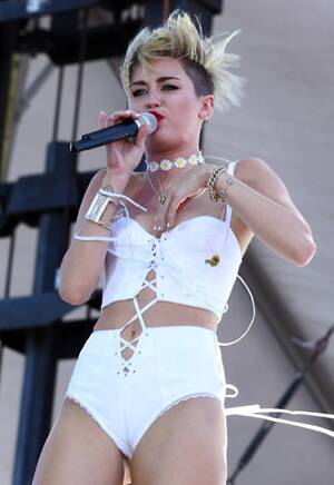 bbw nude miley cyrus - The truth behind Miley Cyrus's constant state of near-nakedness - Telegraph