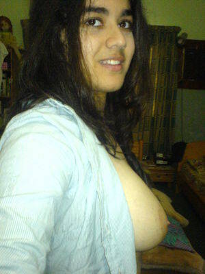 arabian girls naked self pics - arab nude selfie free porn for Damplips