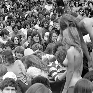 hippie nudist couples nude - Hippies: Nudism: Nudes in Hyde Park. July 1970 70-6856-005