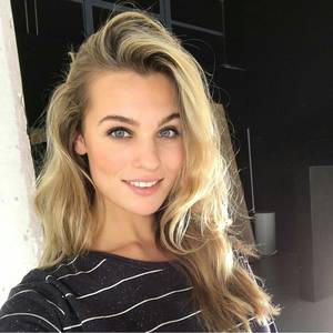 beautiful blond girl - Follow me: https://www.pinterest.com/koloebolo Follow my. Pretty GirlsCute  ...