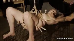 Kinky Porn Punish - Bondage And Punishment For Submissive With Electrical Kink - XVIDEOS.COM