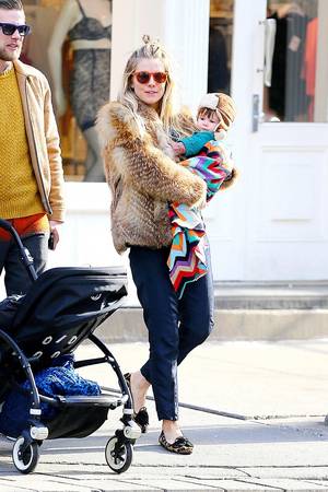 Celeb Mother - Stylish Celebrity Mom: Sienna Miller