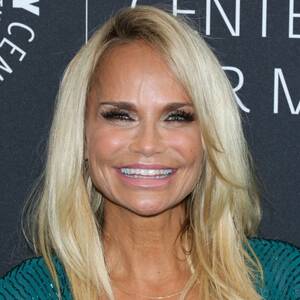 Kristin Chenoweth Xxx Porn - Did Kristin Chenoweth Get Plastic Surgery? Experts Weigh In (EXCLUSIVE) |  Life & Style