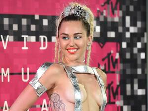 Miley Cyrus Recent Naked Porn - Miley Cyrus Reportedly Planning Naked Concert for Art (or Something) |  Vanity Fair