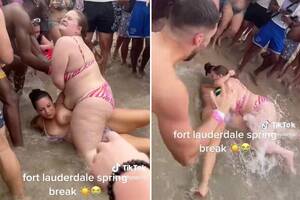 miami beach spring break naked - Bikini-clad co-eds brawl on beach in wild spring break video
