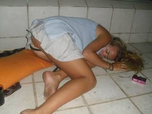 candid drunk girls upskirt - Upskirt Sleep 77