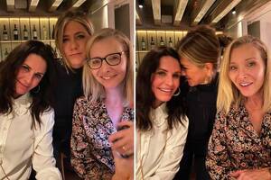 Courteney Cox Jennifer Aniston - Jennifer Aniston ditches Critics' Choice Awards for Friends reunion with Courtney  Cox and Lisa Kudrow | The US Sun