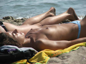 flash beach small tits - Beach Voyeur - Brunette Hair, Erect Nipples, Topless Beach, Topless, Beach  Tits