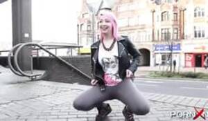 British Punk Porn - British Punk Has Fun Pissing And Flashing In Public : XXXBunker.com Porn  Tube