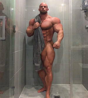 fitness muscle - Muscular men