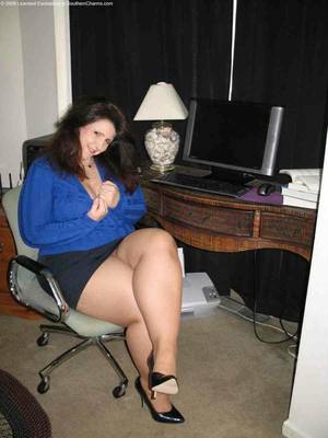 fat mature secretary - Really sexy calves!