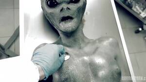 Grey Alien Girl Porn - Rosswell Alien Gray wants the human penis.