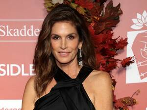 Cindy Crawford Porn Sextape - Cindy Crawford reveals why she posed nude for Playboy after her agents  advised her not to | The Independent