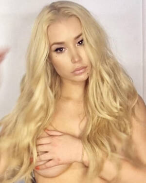 Iggy Azalea Sex - Iggy Azalea's OnlyFans Video and Photos Get Leaked Online, Showing the  Australian Rapper Topless and Twerking in Her Underwear